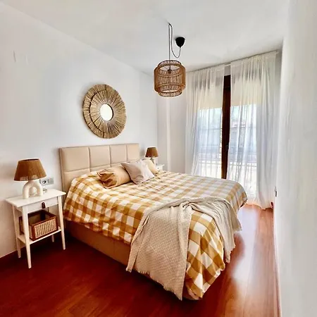 Homely Av Rosaleda Centro Historico Apartment *