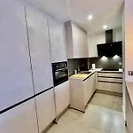 Apartamento Homely Av Rosaleda Centro Histórico