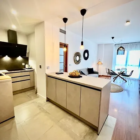 Homely Av Rosaleda Centro Historico Appartement