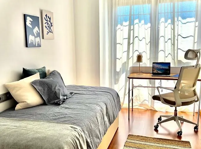 Homely Av Rosaleda Centro Historico Daire *